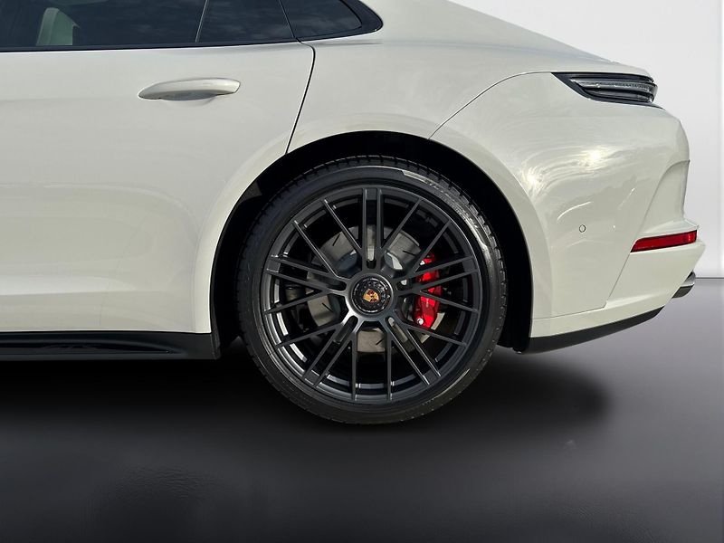 Porsche Panamera GTS - fotka 10 z 30