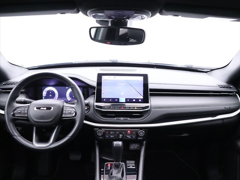 Jeep Compass 1,3 GSE 110kW 80th Anniversary - fotka 27 z 35