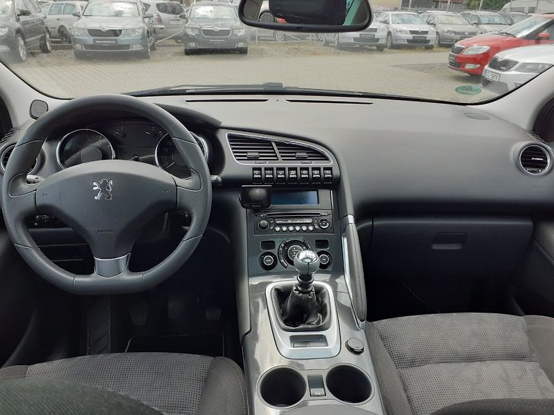 Peugeot 3008 (2011) 1.6 i  16V 115Kw - fotka 7 z 36