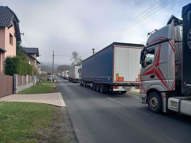 Kamiony v Petrovicích a v přilehlých oblastech