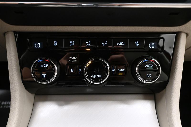 Škoda Superb 2,0 TDI 147 kW L&K DSG Záruka - fotka 21 z 32
