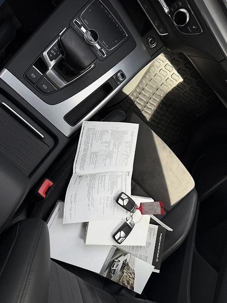 Audi Q5 40TDi QUATTRO SPORT závěs nav  - fotka 15 z 19