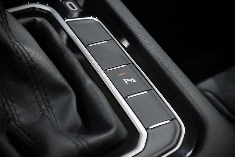 Volkswagen Passat B8 Facelift 1.5 TSI 110 kW DSG - fotka 29 z 36