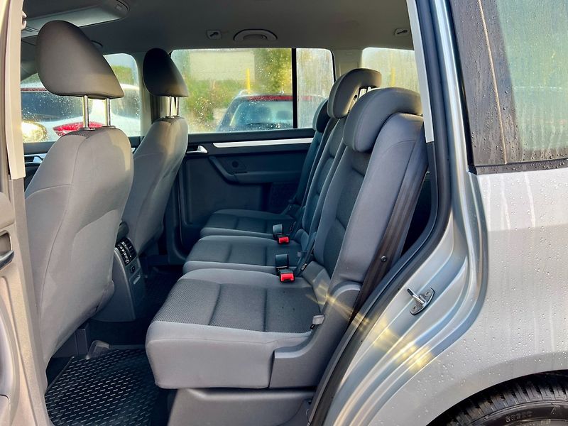 Volkswagen Touran (2012) 1.6 TDI 77 kW DSG - fotka 13 z 19