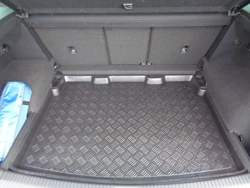Volkswagen Tiguan 2.0 TDI DSG R-LINE  110 kW - fotka 27 z 30