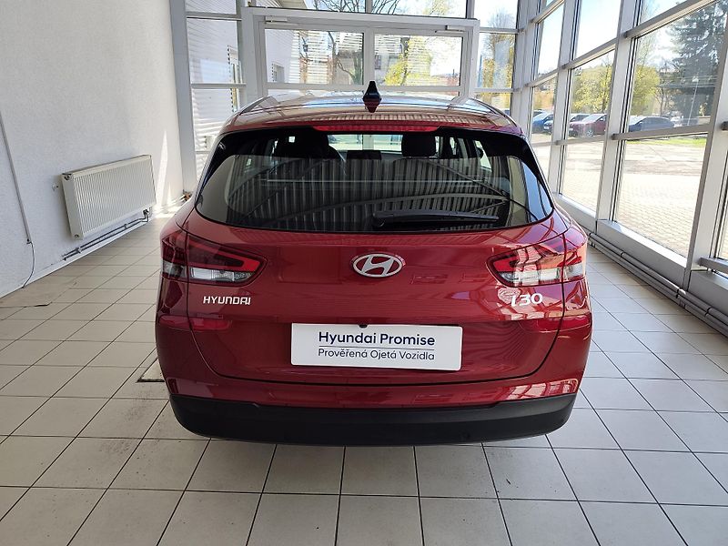 Hyundai i30 (2025) 1.0T-GDi 74kW Comfort AT - fotka 3 z 20