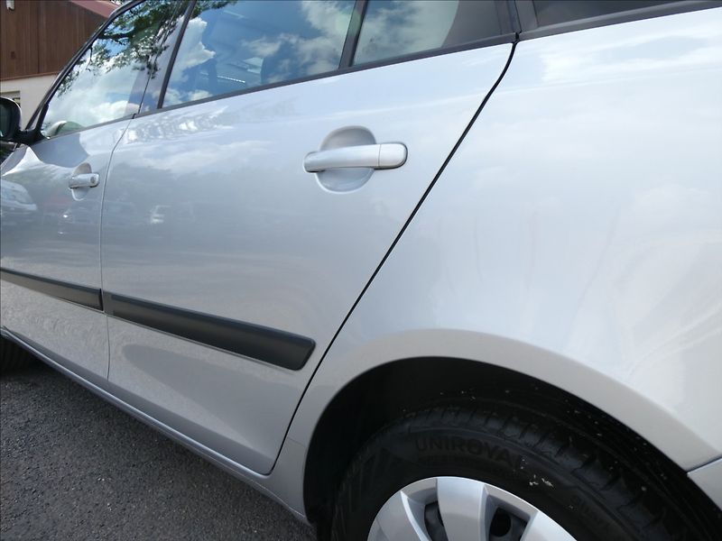 Škoda Fabia 1,6 i 1.MAJITEL,závěs,serviska - fotka 14 z 59