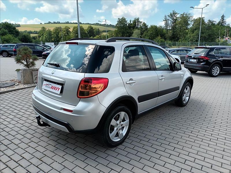 Suzuki SX4 1,6 VVT,88KW,4X4,VÝHŘEV,KOLA - fotka 5 z 47