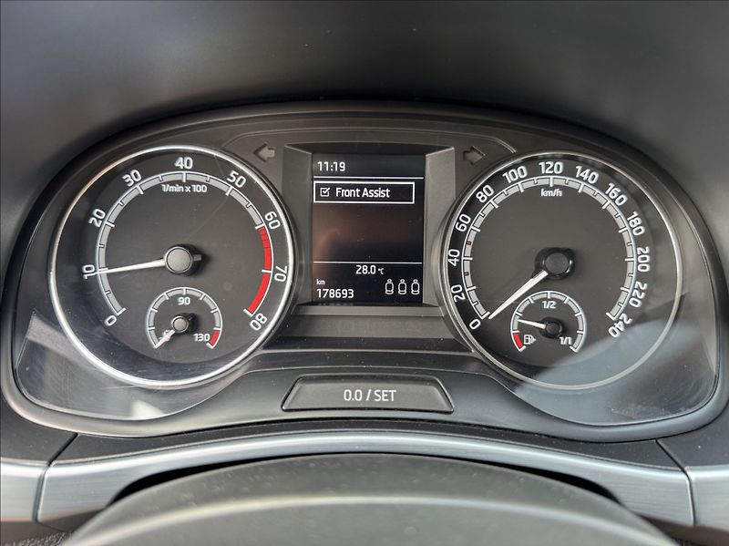 Škoda Fabia 1,0 TSI DPH 1.maj. původ ČR - fotka 28 z 50