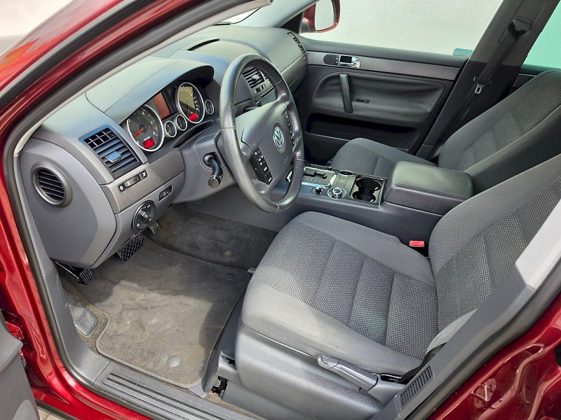 Volkswagen Touareg (2007) 2,5TDI 128KW 4X4 AUTOMAT - fotka 15 z 26