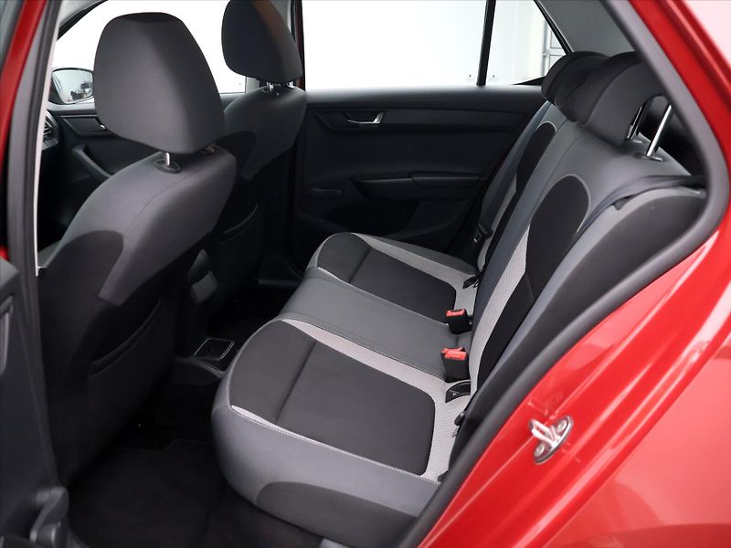 Škoda Fabia 1,2 TSI 81kW CZ Klima Tažné - fotka 13 z 29