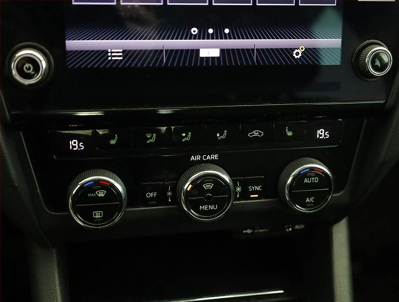 Škoda Octavia (2017) 1.6 TDI, Navi, Tempomat - fotka 11 z 16