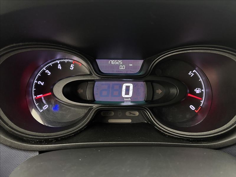 Opel Vivaro 1,6 89kW KLIMA DPH 1.MAJ CZ TZ - fotka 12 z 32