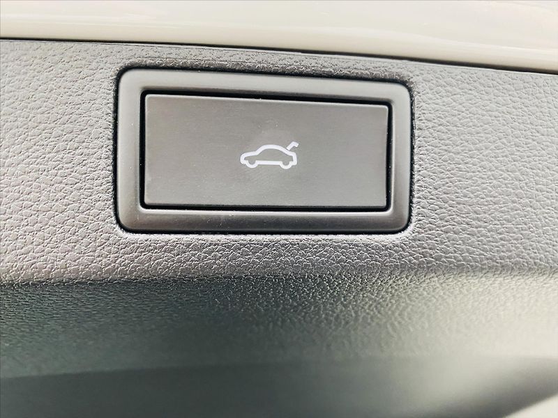 Škoda Scala 1,0 TSI 85kW DSG Monte Carlo - fotka 24 z 29