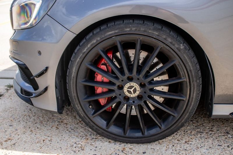 Mercedes-Benz Třídy A 4MATIC 2013 - fotka 14 z 41
