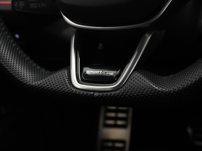 Škoda Kodiaq 2,0 TDI 4x4 Sportline 20tkm.TZ - fotka 26 z 35