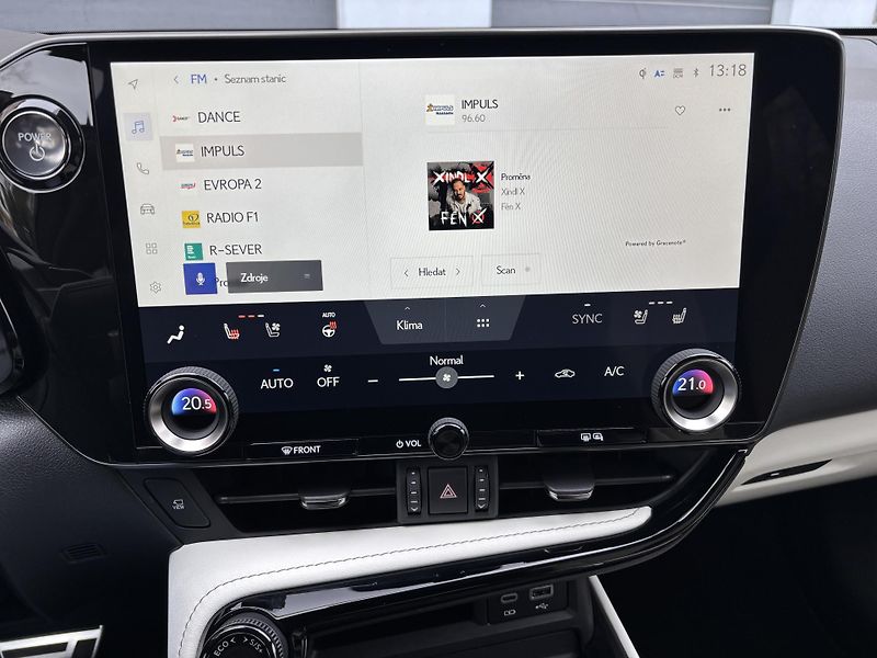 Lexus NX 350h (2024) 2.5HSD, 4x4, F-Sport top, ČR - fotka 17 z 21