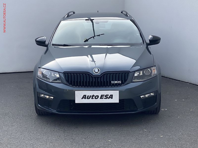 Škoda Octavia (2016) 2.0 TDi, ČR, RS Challange - fotka 2 z 19