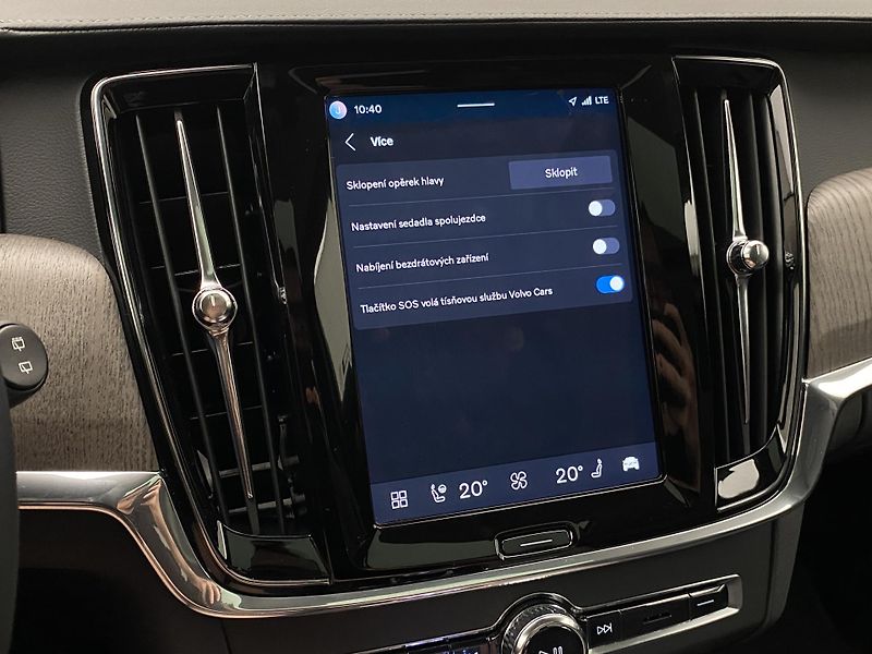 Volvo V90 CC B6 AWD BRIGHT PLUS AUT CZ - fotka 55 z 63
