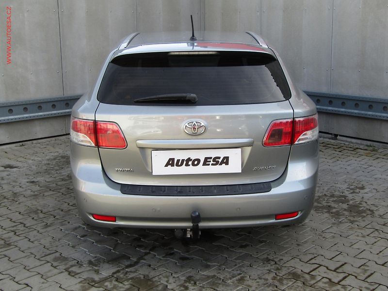 Toyota Avensis (2010) 1.8 i, AT, TZ - fotka 5 z 19