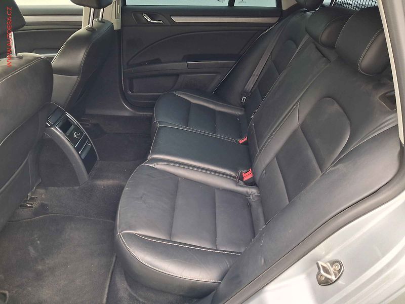 Škoda Superb (2014) 2.0 TDi, Elegance, DSG, bixen - fotka 10 z 18