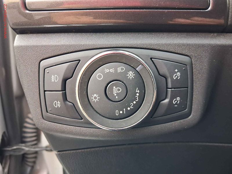 Ford Mondeo (2021) 2.0 TDCi, Titanium - fotka 16 z 18