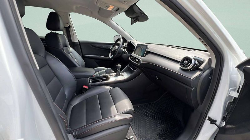 MG HS Emotion 1.5 T-GDI MT6 (119kW)/ - fotka 28 z 37