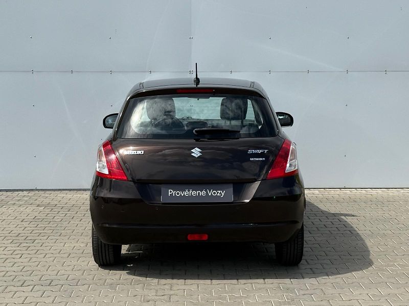Suzuki Swift 1,2i 69kW - fotka 9 z 25