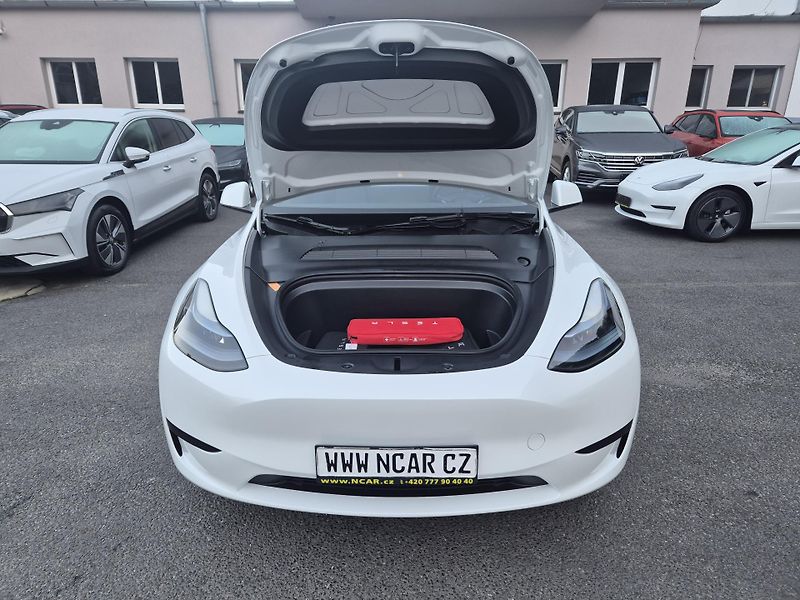 Tesla Model Y RWD 220kw TZ SOH 93,1 % - fotka 18 z 50