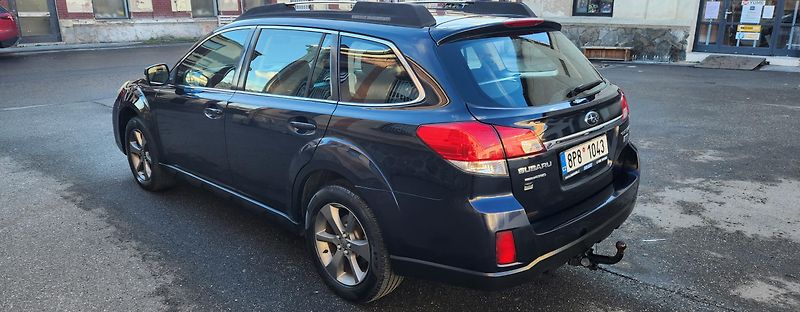 Subaru Outback (2015)  2.0D*BOXER*4x4*AUT*VÝHŘEV*ČR* - fotka 7 z 44