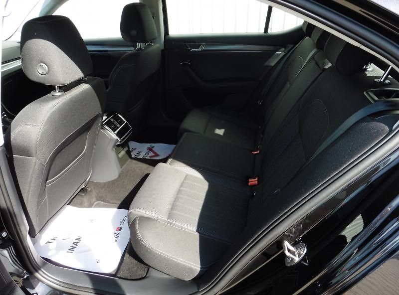 Škoda Superb III 1,5 TSi Style DSG, Navi, 1 - fotka 9 z 18