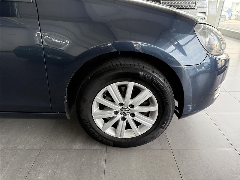 Volkswagen Golf 1,2   TSI 77kW,COMFORT,SERVISK - fotka 22 z 25