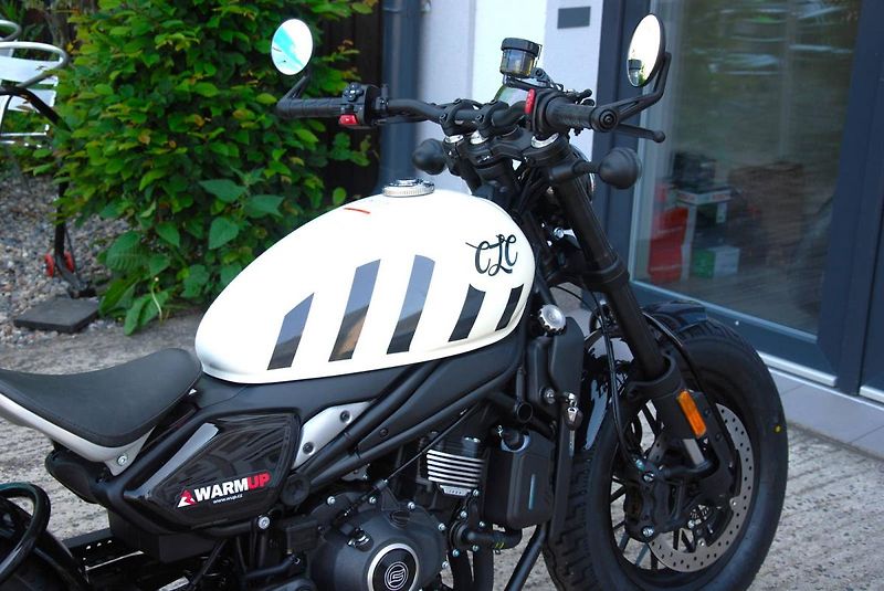 CFMOTO (2026) 450CL-C Bobber WHITE - fotka 19 z 25