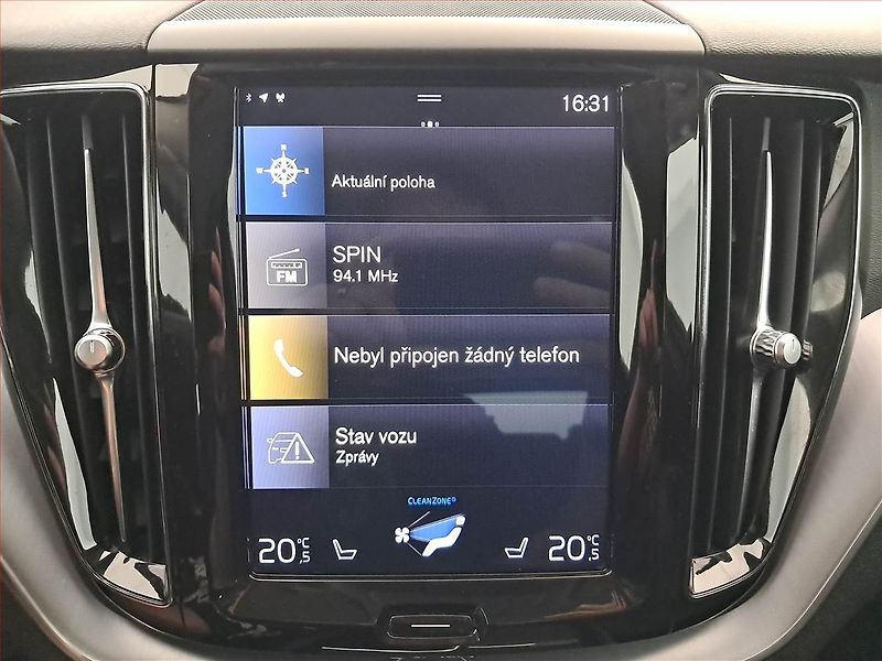 Volvo XC60 (2020) B4 AWD - fotka 13 z 18