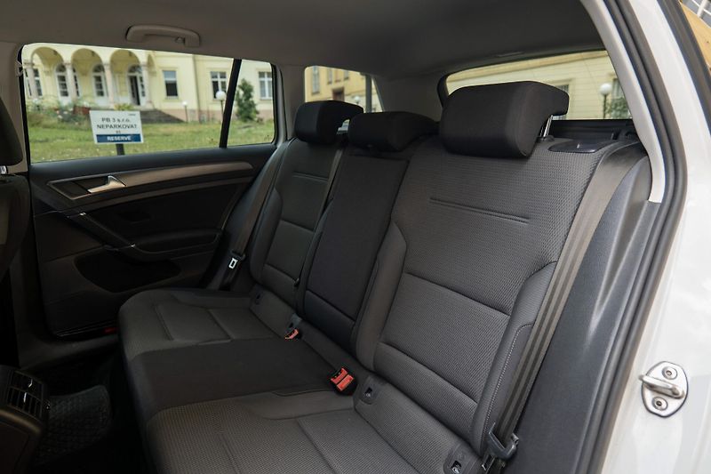 Volkswagen Golf 1.5 TGI DSG Adapt. Tempomat - fotka 14 z 29