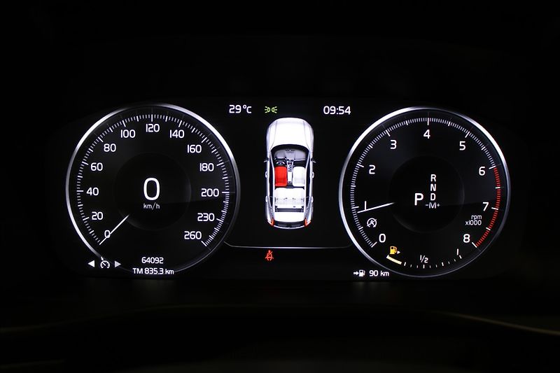 Volvo XC40 2,0 T5 182KW AWD zánovní - fotka 20 z 34