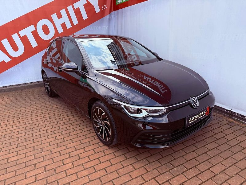 Volkswagen Golf 1.5 TSi Life, ČR, 1.Maj - fotka 5 z 33