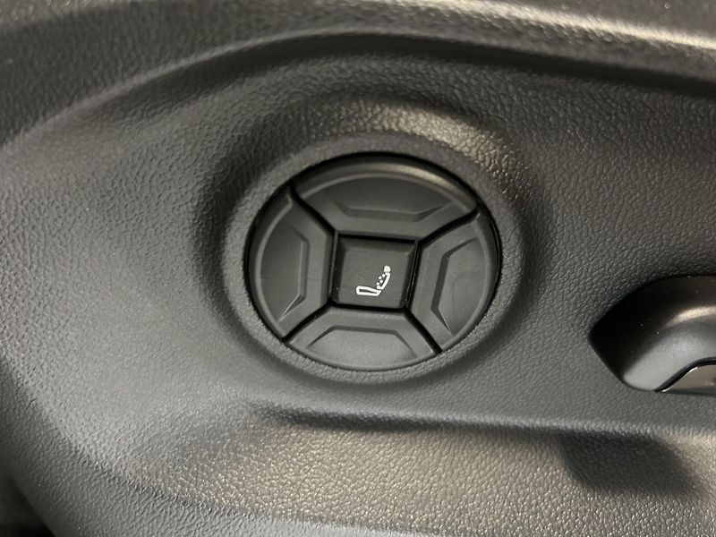 Volkswagen Touareg (2024) 3.0TDi 210kW ELEG/NV/Panor/TZ - fotka 7 z 43