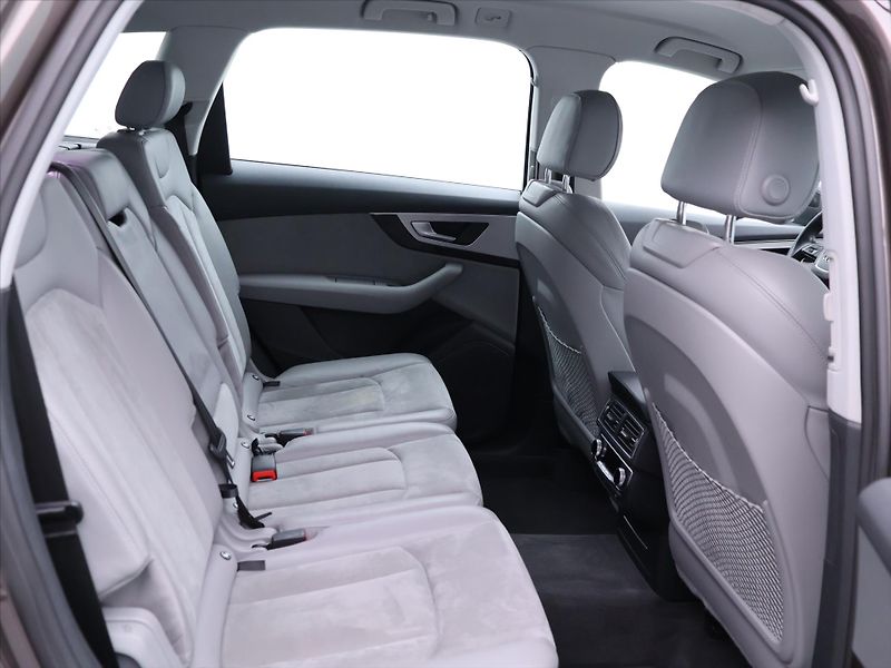 Audi Q7 3,0 TFSI 245kW Quattro Tiptron - fotka 15 z 38
