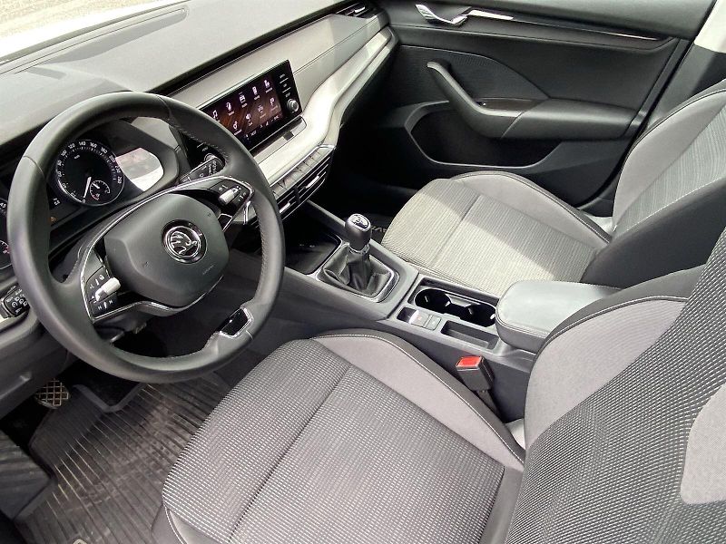 Škoda Octavia (2024) Combi 2.0 TDI Ambition - fotka 8 z 31