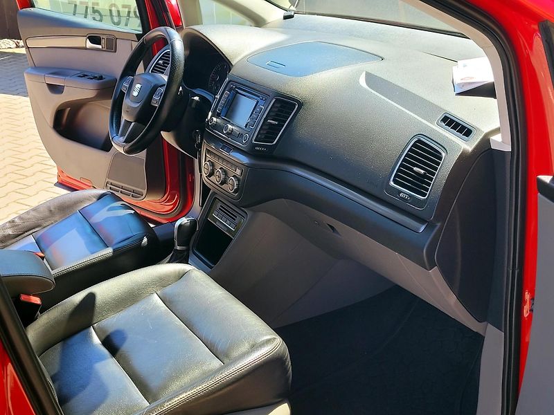 Seat Alhambra 2,0 DSG REFER, SERV.KNIHA,7mís - fotka 28 z 45