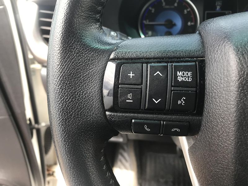 Toyota Hilux 2.4 D 110 ,4x4,AUT.ČR... - fotka 14 z 24