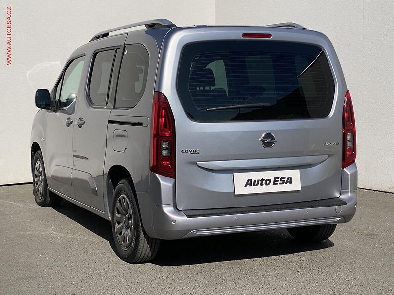 Opel Combo (2018) 1.5CDTi, ČR, 96kW, servis - fotka 6 z 19