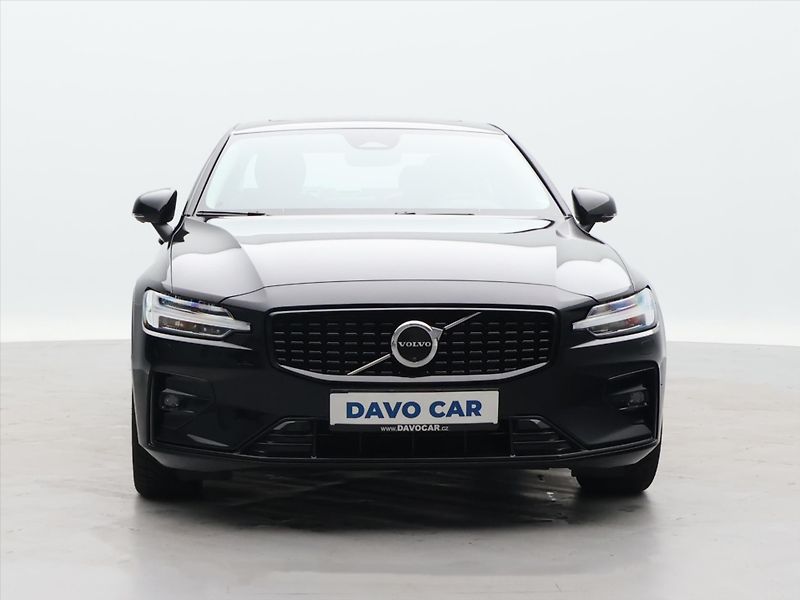 Volvo S60 2,0 B5 184kW AWD Ultimate Dark - fotka 2 z 29