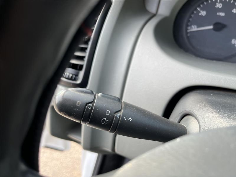 Renault Trafic 1.9 dCi 6.MÍST STK 11/2027 - fotka 18 z 26