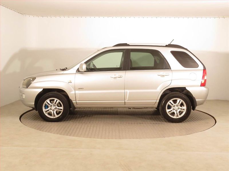 Kia Sportage (2008) 2.0 CRDi , 4X4, Tempomat - fotka 3 z 15