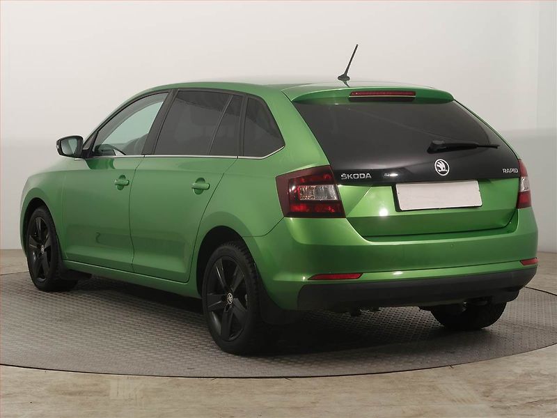 Škoda Rapid (2016) Spaceback 1.2 TSI, Navi - fotka 4 z 15