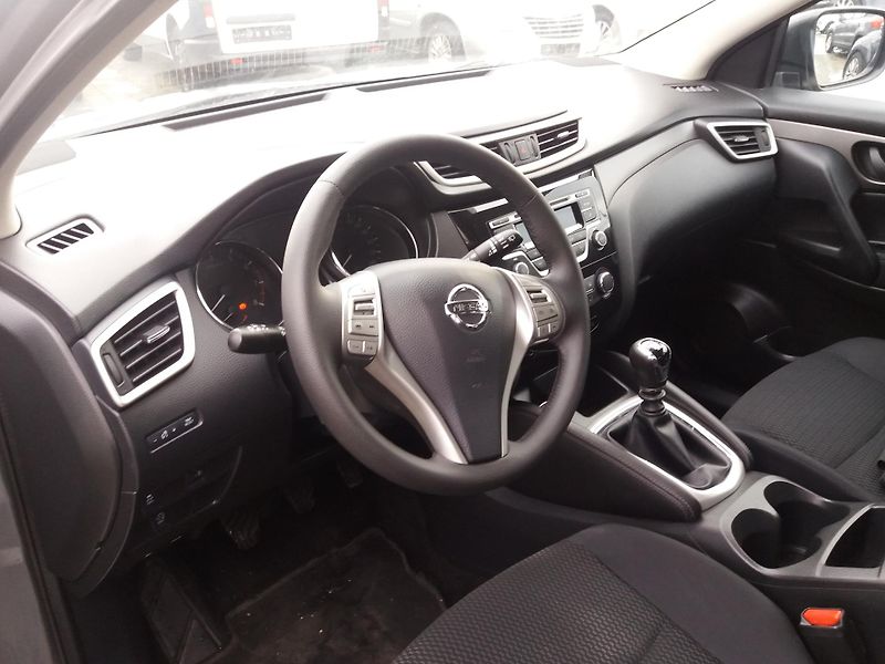 Nissan Qashqai 1.2DIG-T,Klima,Servi.knížka - fotka 9 z 21