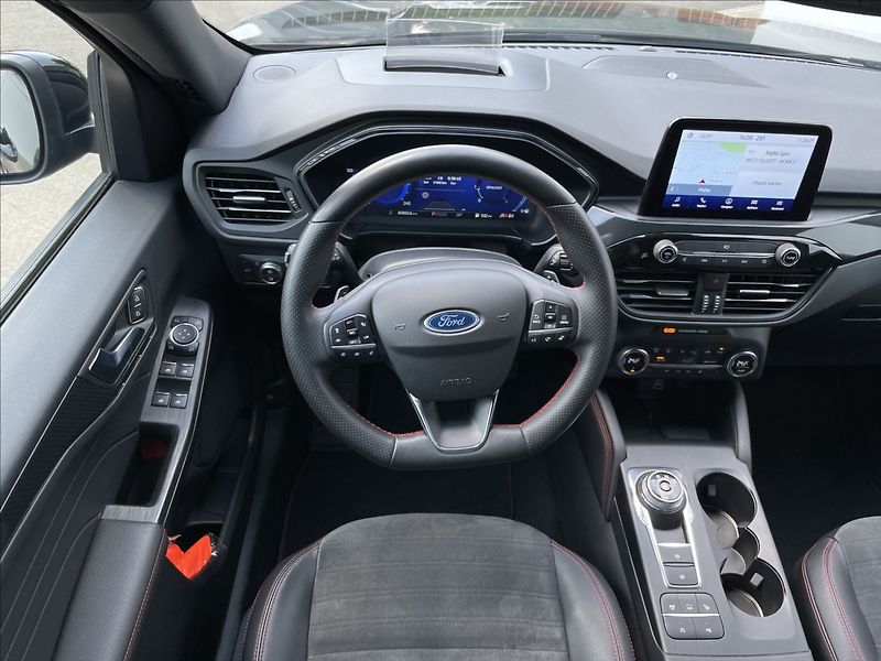 Ford Kuga 2,0 EcoBlue AWD A8 ST-Line X - fotka 7 z 23