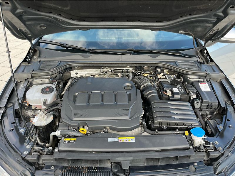 Volkswagen Golf Wa 2.0 Life DT110 TDID7F 2.0TD - fotka 28 z 28